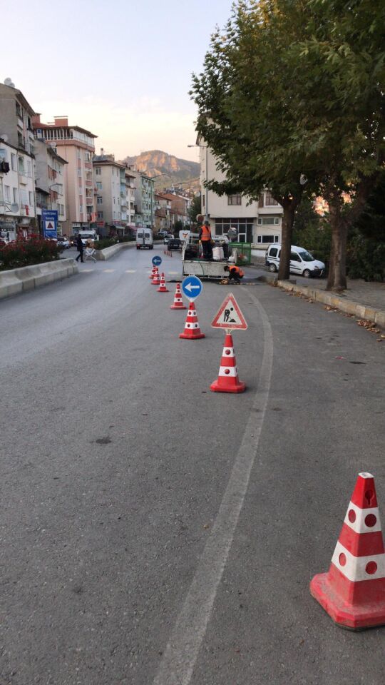 Eko Agırlıklı Trafik Konisi Fiyatı Otopark Duba Trafik Konisi Ucuz Yol Uyarı Konisi 75 cm
