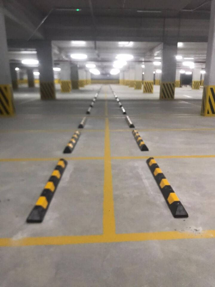 Kauçuk Stoper  Kauçuk Araç Durdurucu Kauçuk Otopark Stoperi 190 cm Siyah