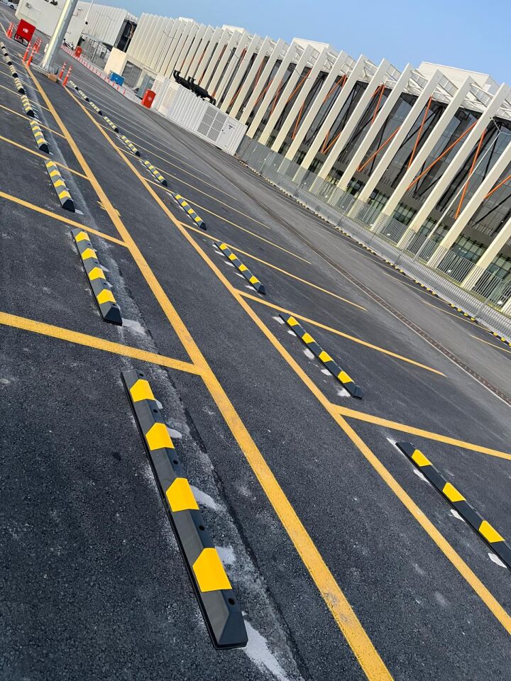 Kauçuk Stoper  Kauçuk Araç Durdurucu Kauçuk Otopark Stoperi 110 cm Siyah