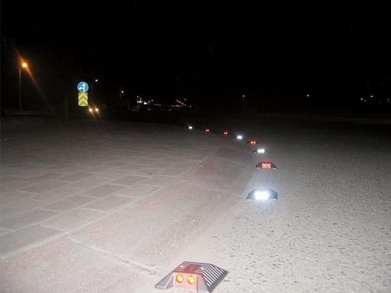 Ledli Yol Butonu Güneş Enerjili Yol Butonu Trafik İkaz Solar Buton Fiyatı Mavi