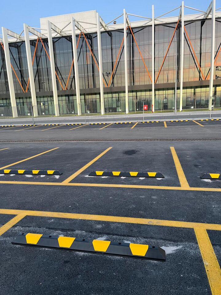 Kauçuk Stoper  Kauçuk Araç Durdurucu Kauçuk Otopark Stoperi 180 CM 2 li